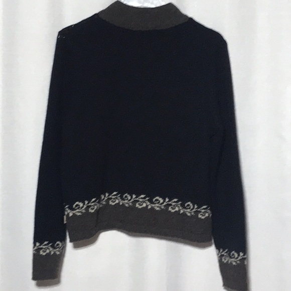 Sweater - Picture 2 of 6